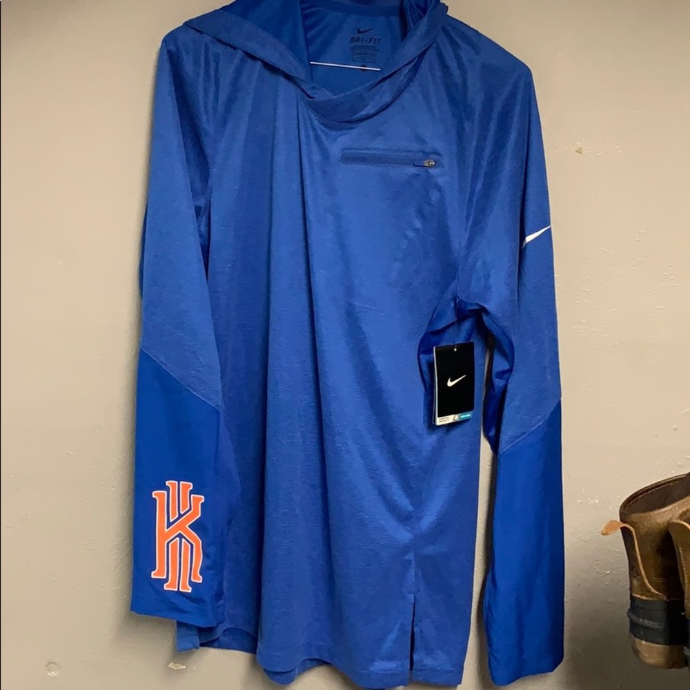 Dri-fit Kyrie Nike shirt